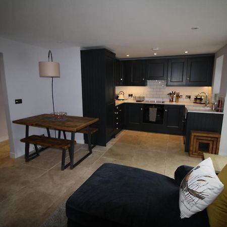 Ryefield Cottage - Luxurious Self-Catered Holiday Cottage With A Log Burner Chichester Exterior photo