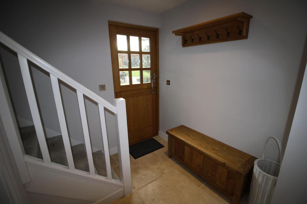 Ryefield Cottage - Luxurious Self-Catered Holiday Cottage With A Log Burner Chichester Exterior photo